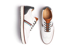 Kingsman White/Carbon Wing-tip Men's Spikeless Golf Shoe | Royal Albartross Kingsman White/Carbon